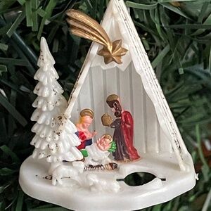 MCM Vintage White Christmas Nativity Scene Ornament 2" Mid Century Hong Kong